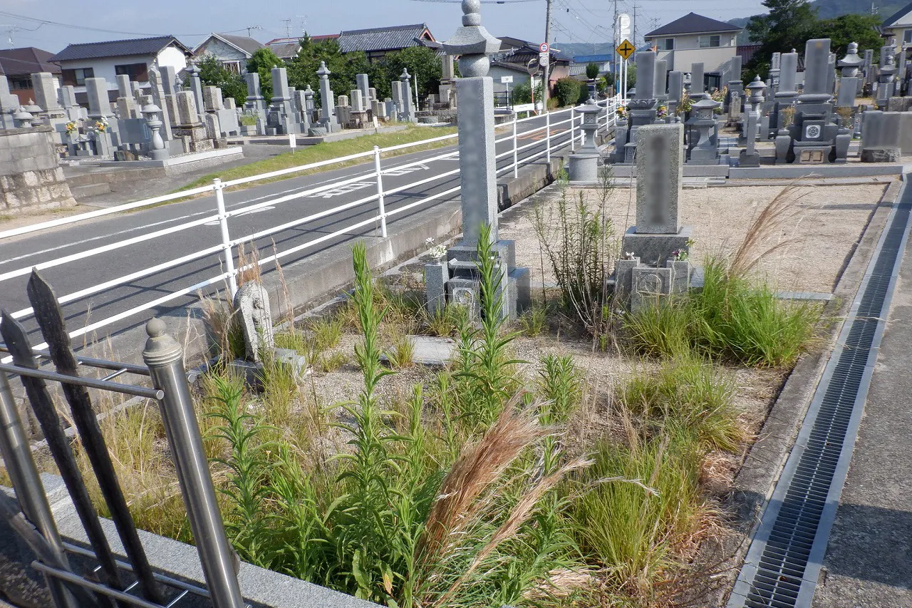 墓地敷地内 ストーンレジン施工 施工前